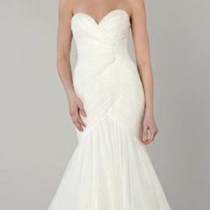 *** 80% OFF *** MOVING SALE *** NWOT **** MZ2 Mark Zunino wedding dress